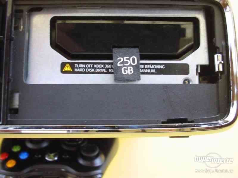 XBOX 360 SLIM 250GB HDD flash LT+3.0 + GTA5,FIFA19,NHL16 atd - foto 5
