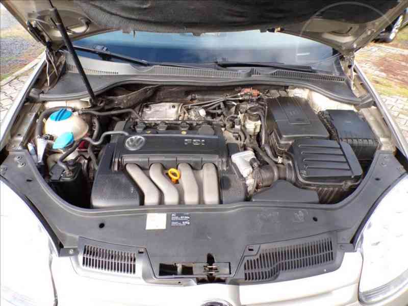 Vw Golf 2,0 FSI 110kW COMFORT - foto 13
