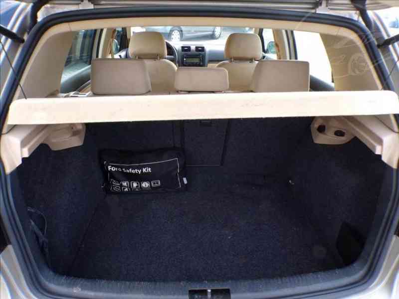Vw Golf 2,0 FSI 110kW COMFORT - foto 10
