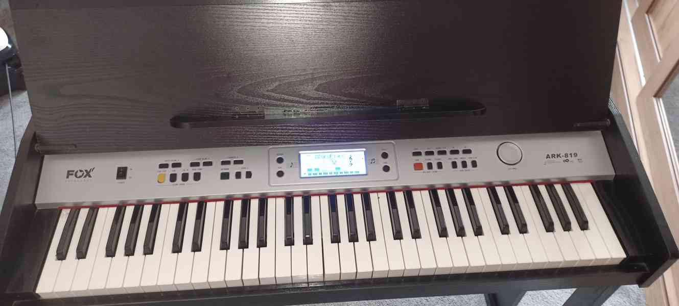 Digitální piano / keyboard s doprovody Fox 818 - foto 4