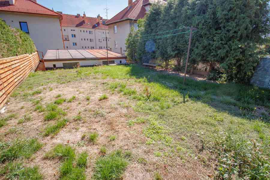 Slunný zděný byt 3+1 s balkonem a vl. zahrádkou v Sušici - foto 23