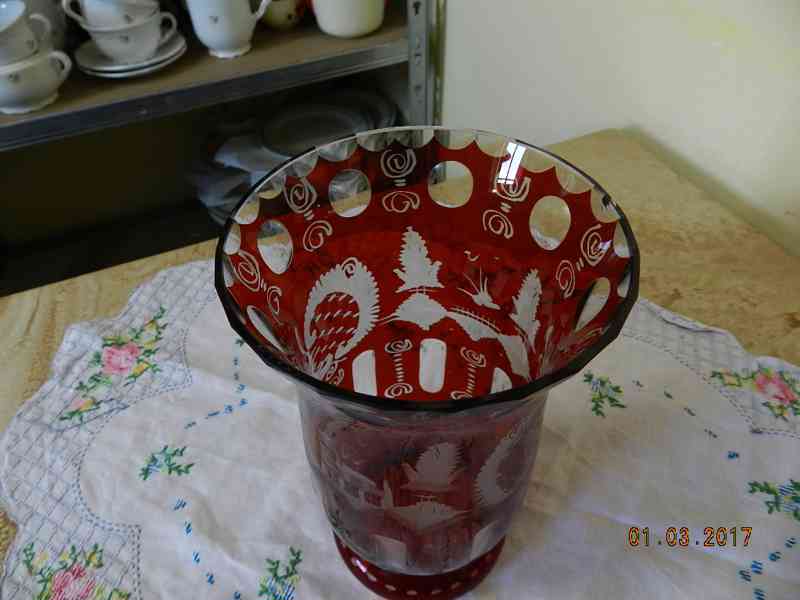 Hezká stará broušená rubínová Váza - foto 5