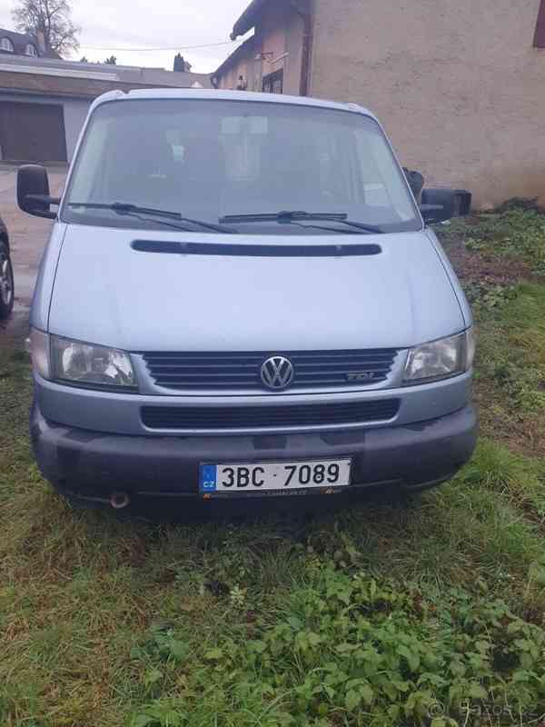 Volkswagen Caravelle 2,5 - foto 13