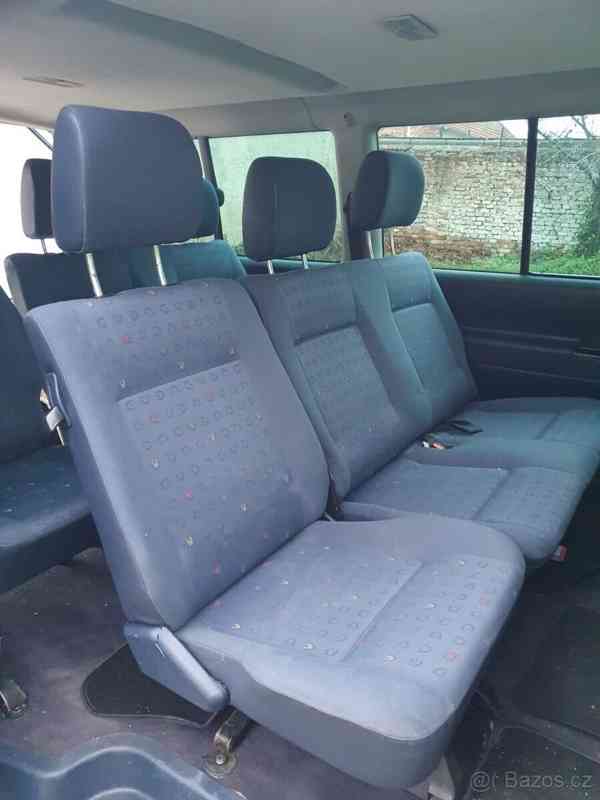 Volkswagen Caravelle 2,5 - foto 7