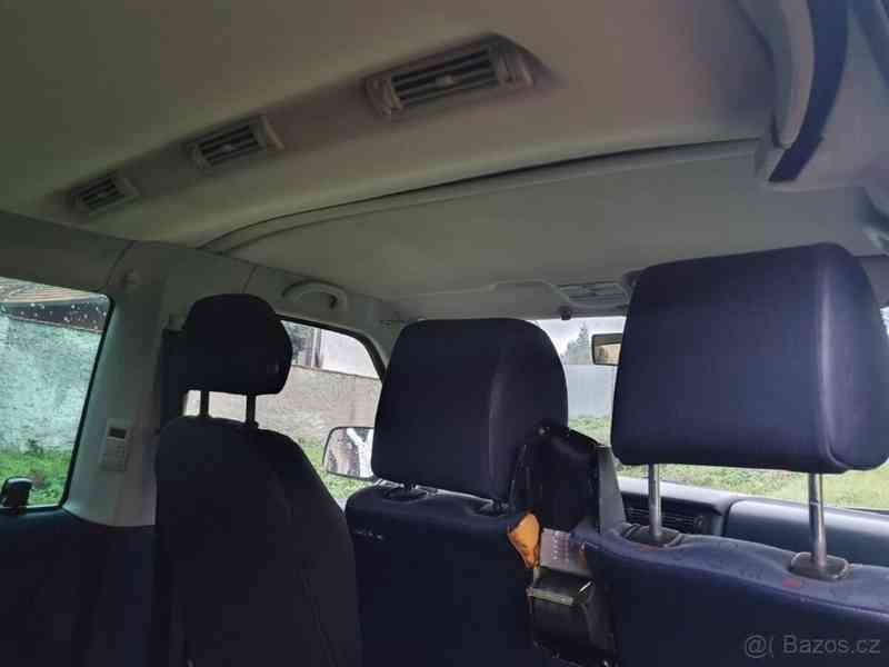 Volkswagen Caravelle 2,5 - foto 2