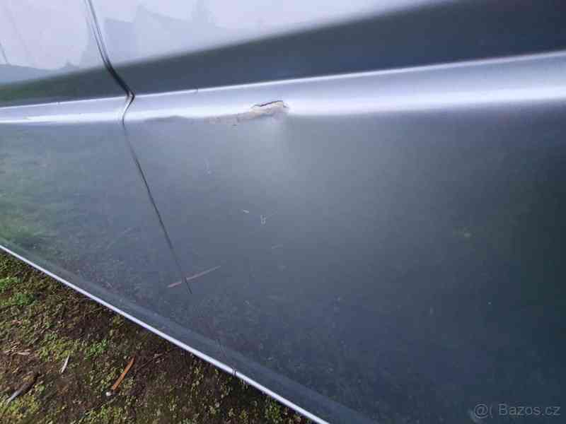 Volkswagen Caravelle 2,5 - foto 11