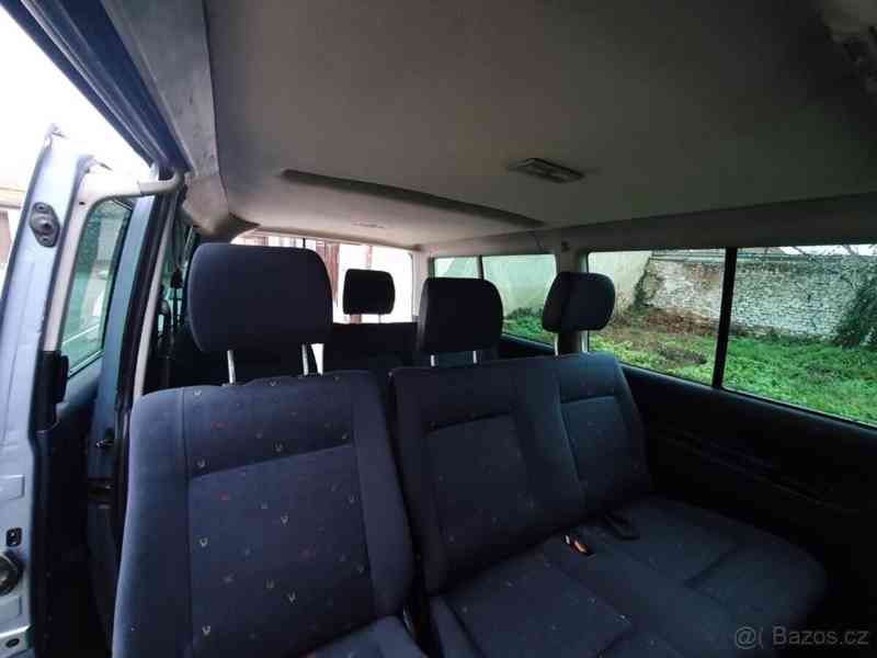 Volkswagen Caravelle 2,5 - foto 4