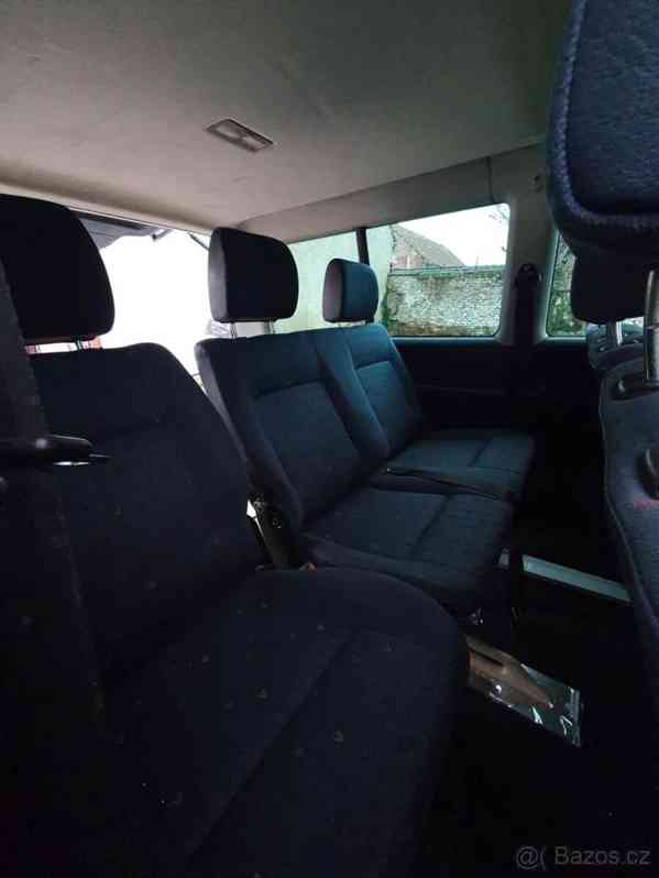 Volkswagen Caravelle 2,5 - foto 12