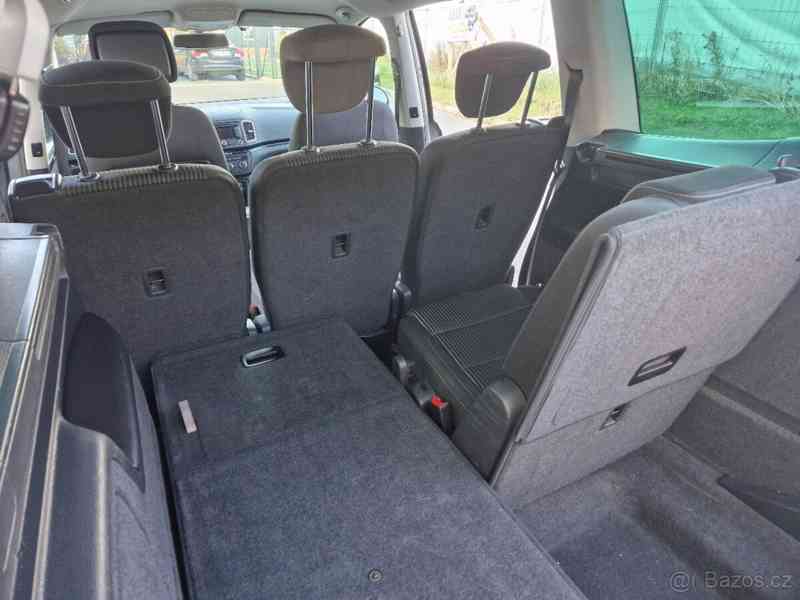 Seat Alhambra 2,0   TDI CR DPF Style DSG - foto 19