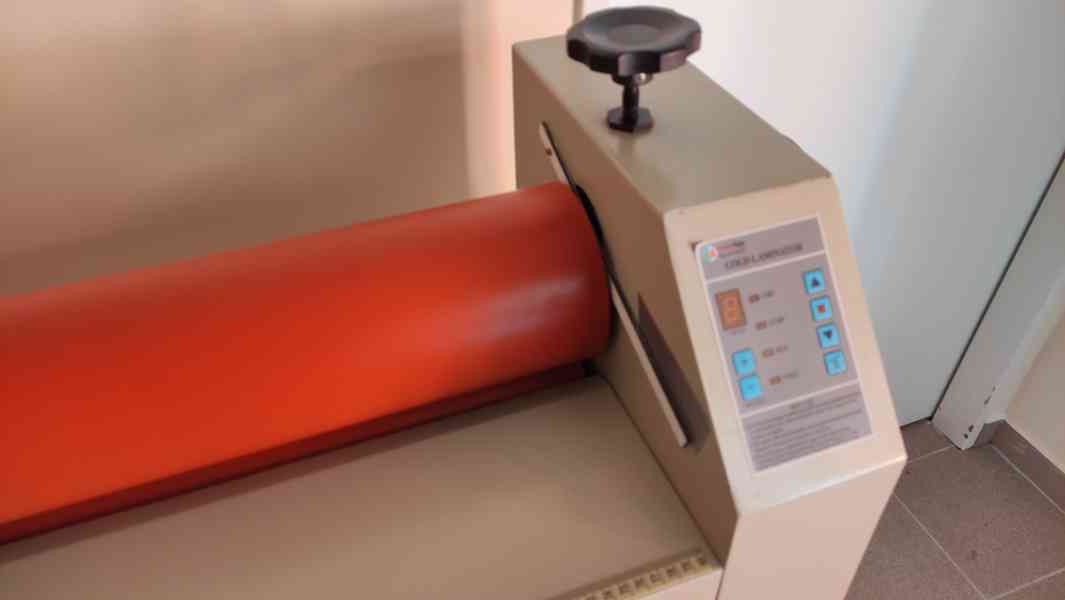 Prodám velkoformátový laminátor š. 1,6 m - foto 3