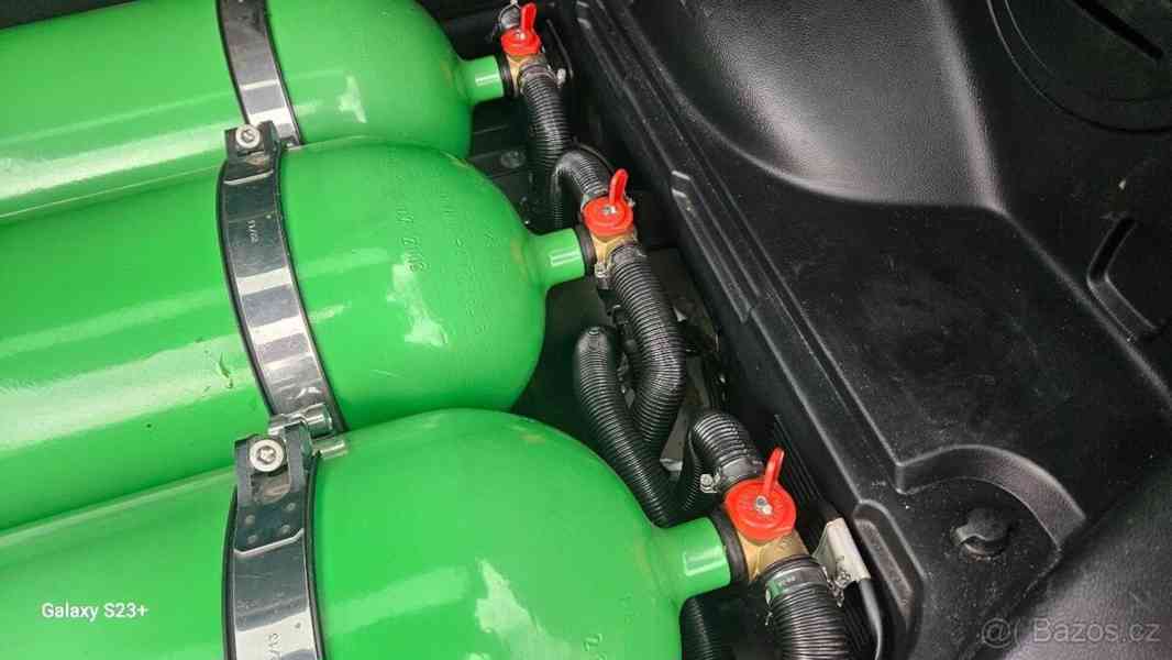 Kia Sportage 2,0   Prodám - foto 7