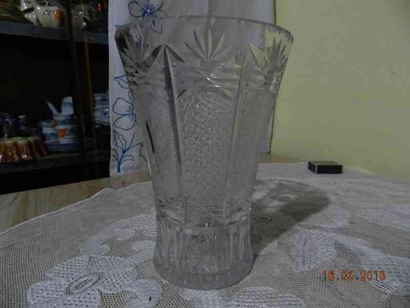 Krásná broušená váza Tetřev Lovu Zdar - foto 4