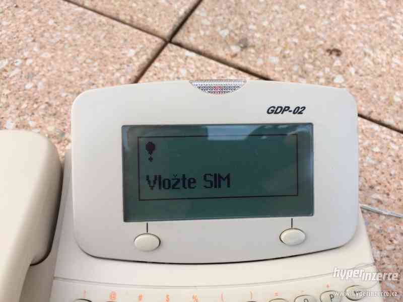 Stolní telefon na SIM kartu. - foto 5