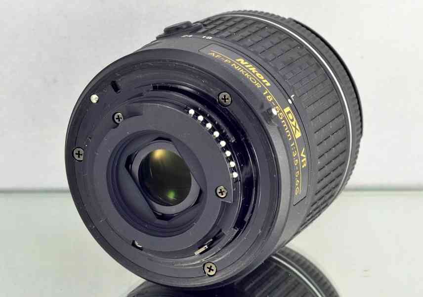 Nikon AF-P Nikkor DX 18-55mm f/3.5-5.6 G VR - foto 5