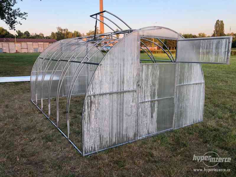Zahradní skleník TITAN – polykarbonát 4mm - foto 8