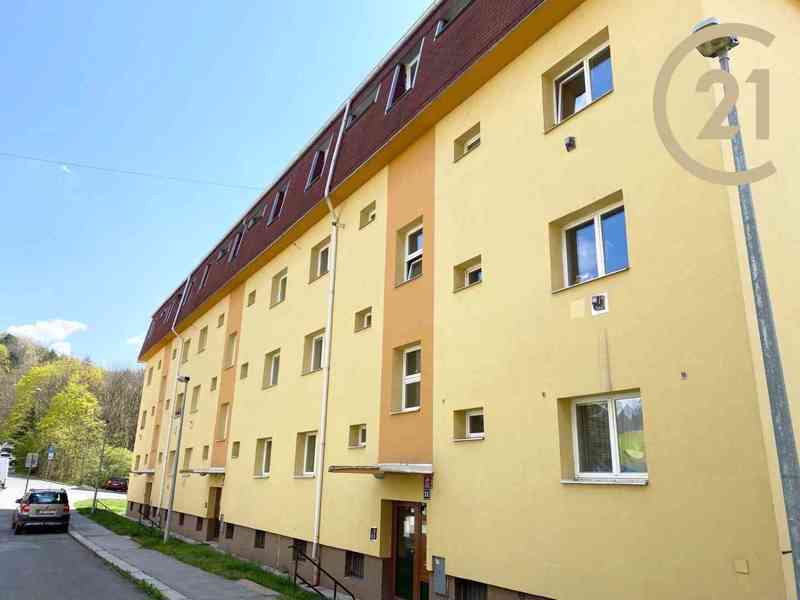Krásný byt s výhledem do zeleně 2+1/B,  50m2 - Zahradníčkova Praha 5 - Motol - foto 15