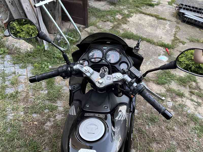 Honda CBR 125 R - foto 9