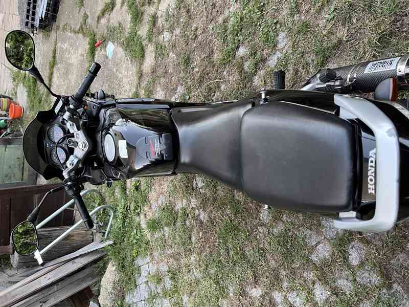 Honda CBR 125 R - foto 8