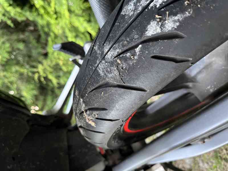 Honda CBR 125 R - foto 15