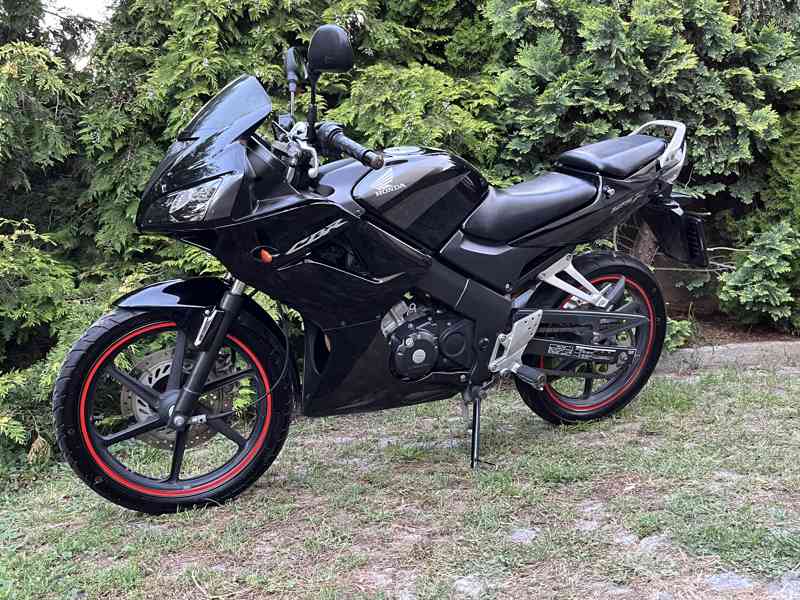 Honda CBR 125 R - foto 2