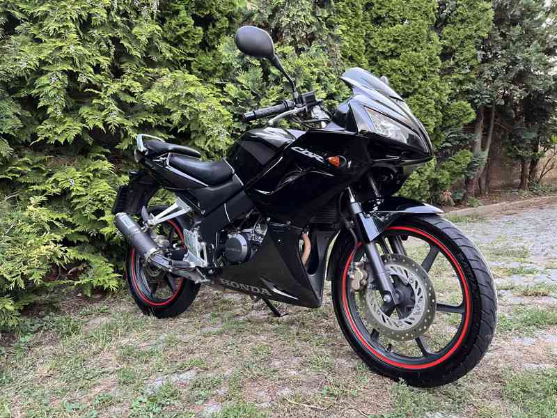 Honda CBR 125 R - foto 6