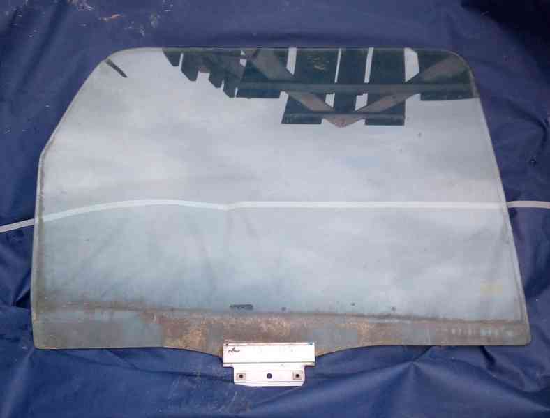 Skla bočních, zadních dveří  Ford Mondeo Mk II.   - foto 1