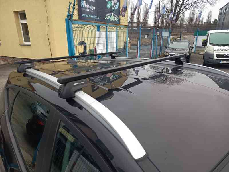 Hyundai ix35 2,0GDI 4WD ČR 1.maj 4x4  - foto 7