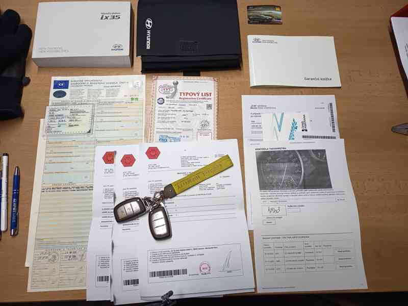 Hyundai ix35 2,0GDI 4WD ČR 1.maj 4x4  - foto 23