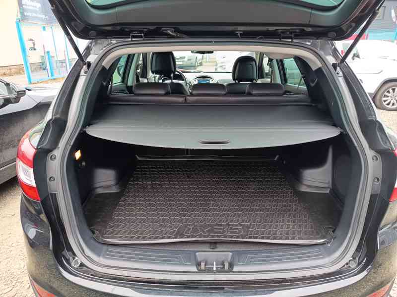 Hyundai ix35 2,0GDI 4WD ČR 1.maj 4x4  - foto 22