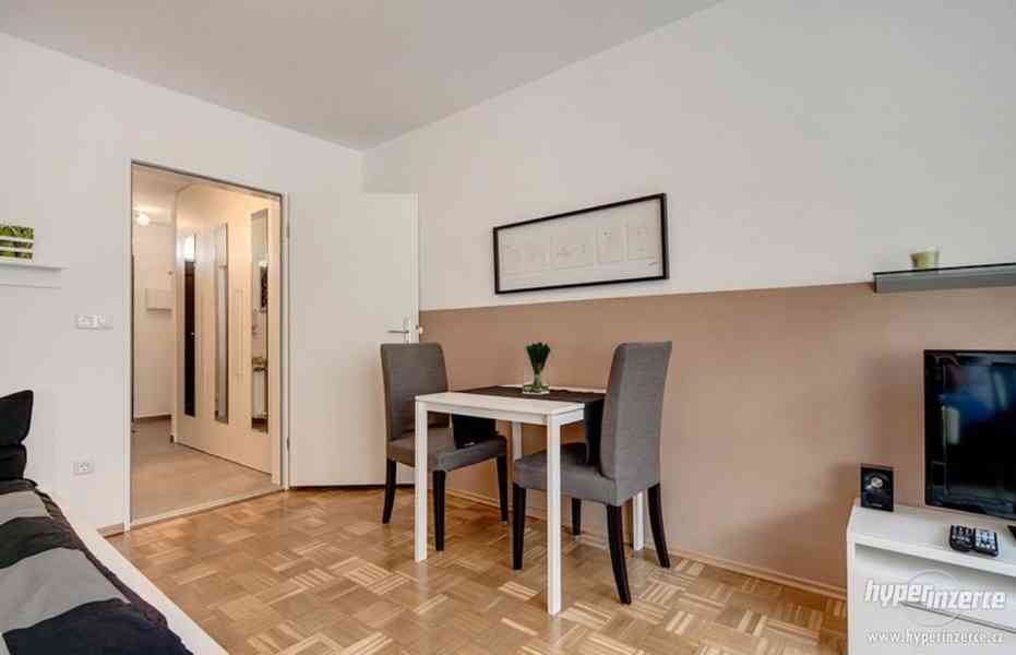 prostorný (32 m2) 1-pokojový byt - foto 3