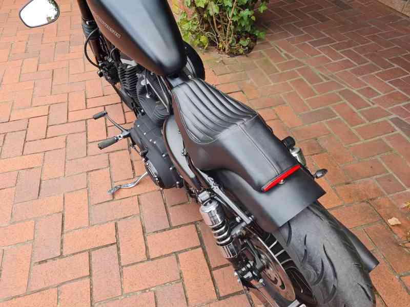 Harley-Davidson Sportster 883 Iron - foto 4