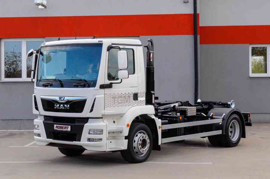 MAN TGM 18.250 - NOVÝ HÁKOVÝ NOSIČ KONTEJNERŮ CHARVÁT EU6 - foto 3