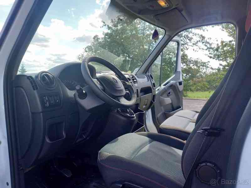 Renault Master 2,3   92kw 7míst - foto 20