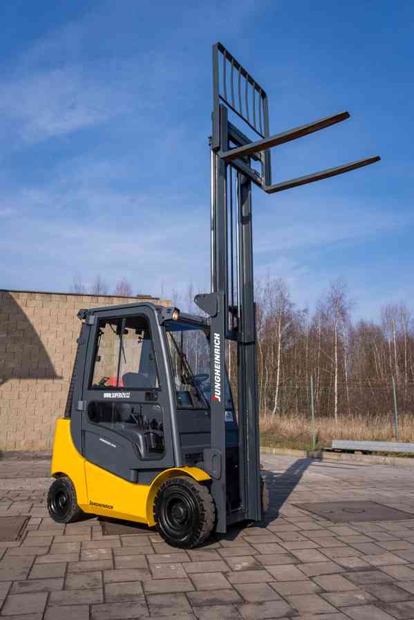 Vysokozdvižný vozík Jungheinrich TFG 316 - foto 4