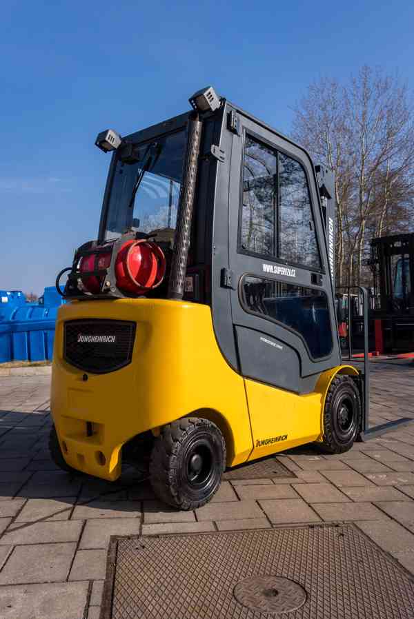 Vysokozdvižný vozík Jungheinrich TFG 316 - foto 3