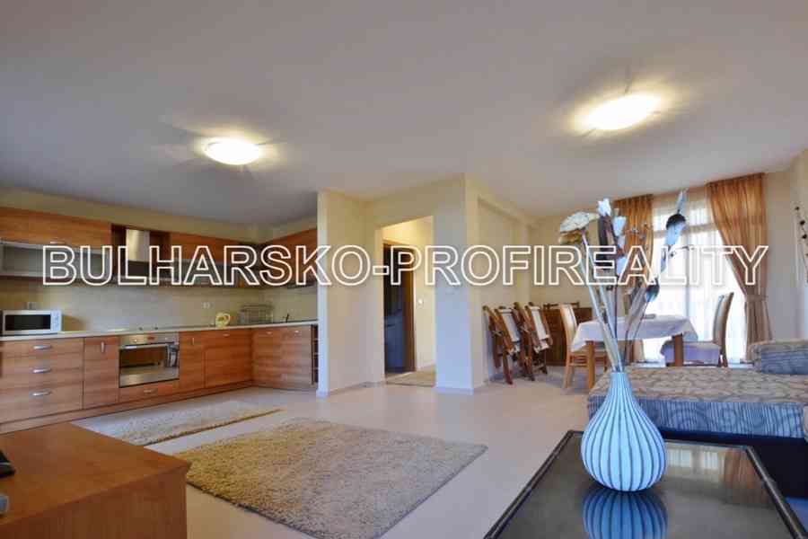 Bulharsko-PROSTORNÝ DVOUPODLAŽNÍ DŮM 4+kk (151 m²)  - foto 4