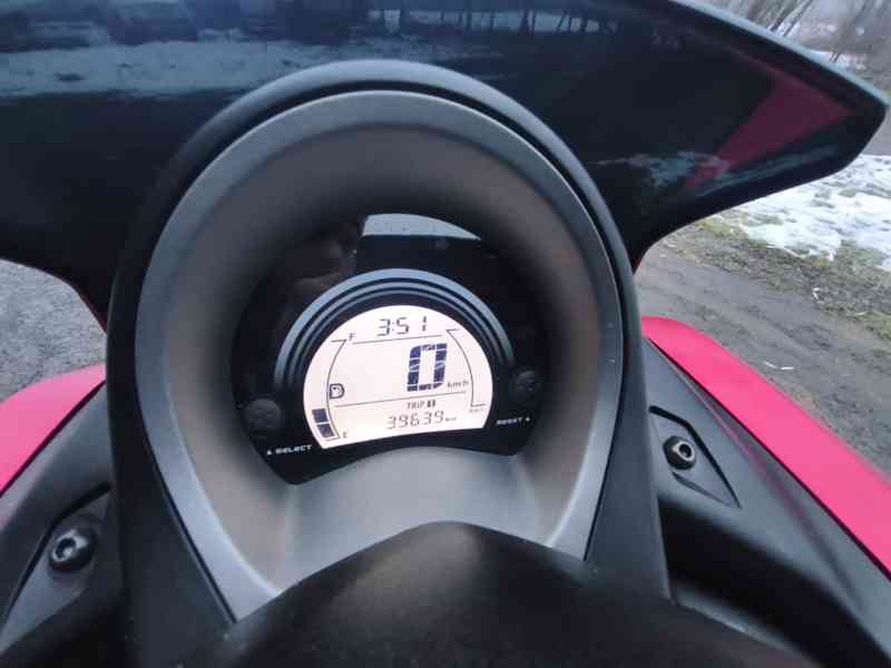 Yamaha N Max 125,zánovní,naj.pouze 3900 km,nehavar,ČR,dědic. - foto 9