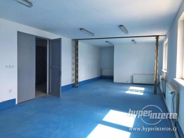 Menší prostor pro skladování v Blovicích - foto 7