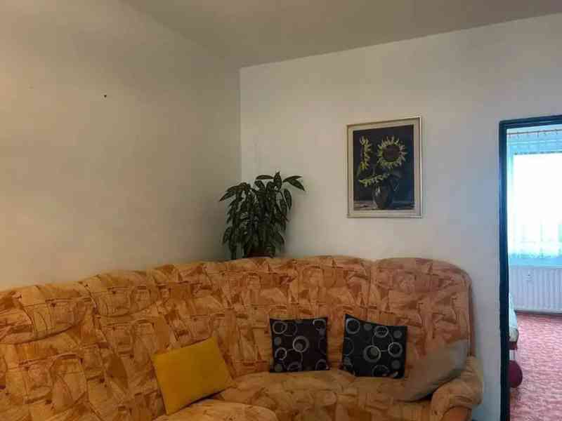 Pronájem bytu 3+1 73 m² - foto 2
