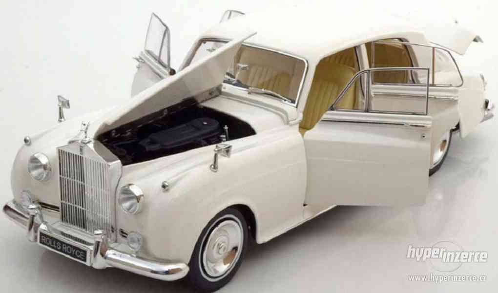 Model Rolls-Royce Silver Cloud II 1960 1:18 Minichamps - foto 5