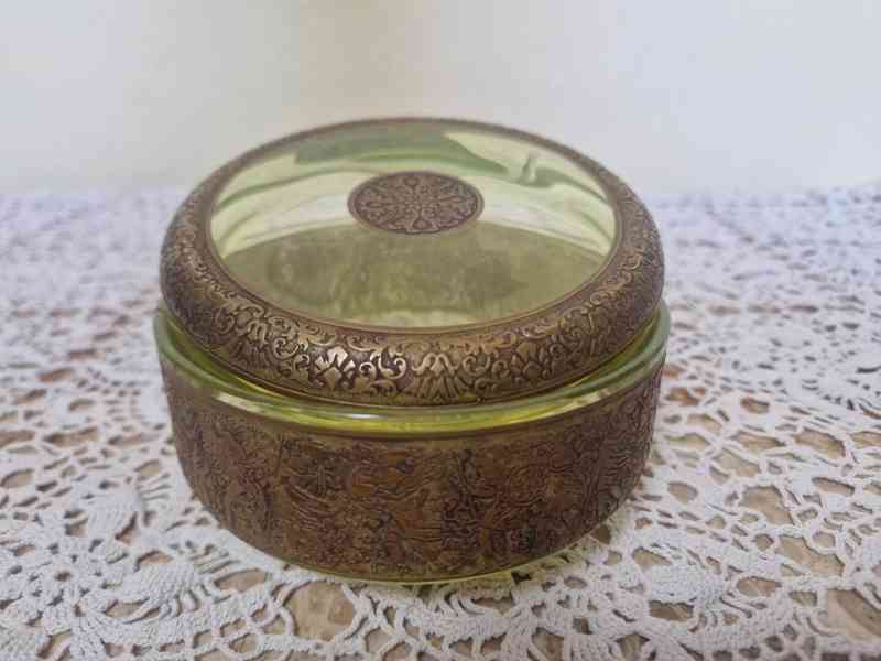 Luxusní uranová Dóza s oroplastikou Moser Karlovy Vary - foto 4