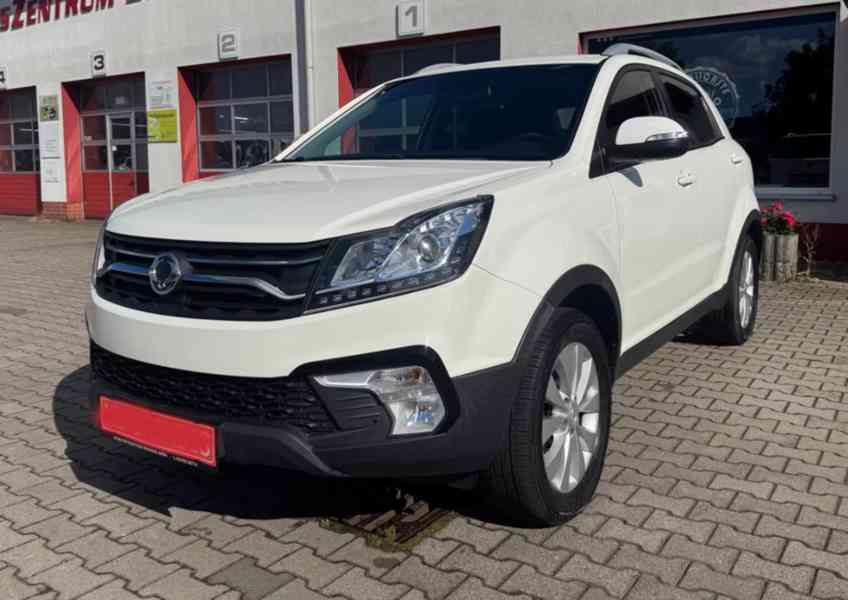 Ssangyong Korando 2.0 XGi 4x4 benzín 110kw - foto 12