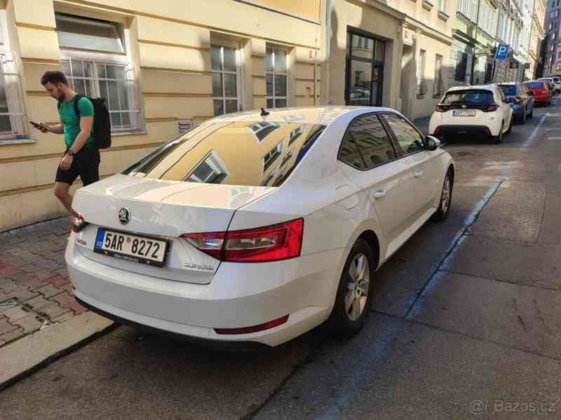 Škoda Superb 2,0 - foto 5