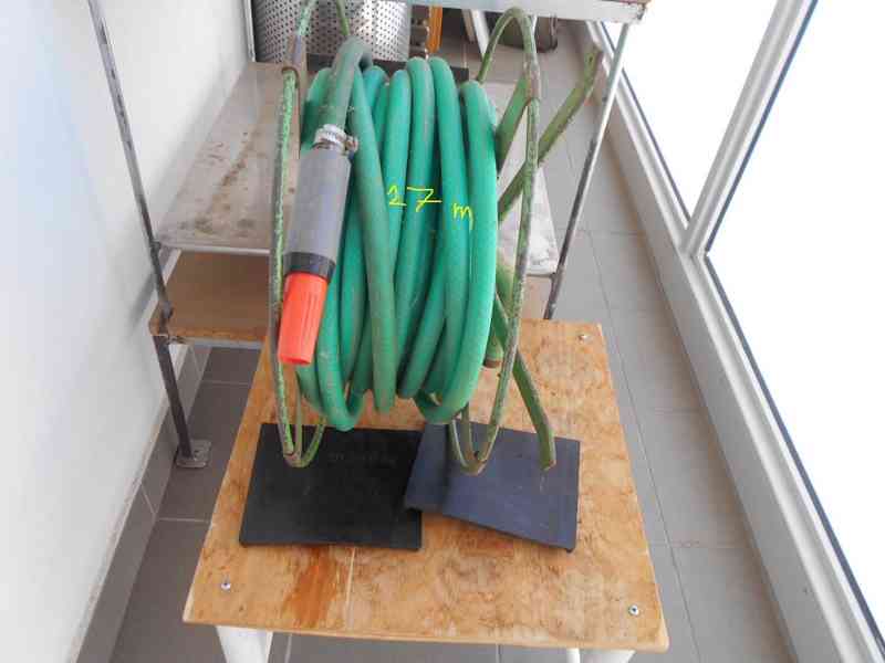 Zahradnické ruční  nářadí. - foto 4