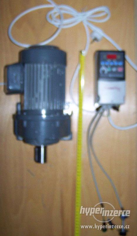 Elektromotor s čelní převodovkou, nízké otáčky, regulace - foto 2