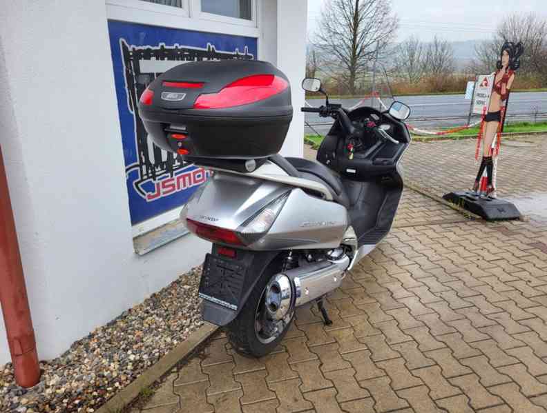 Honda FJS 600 Silverwing - foto 3