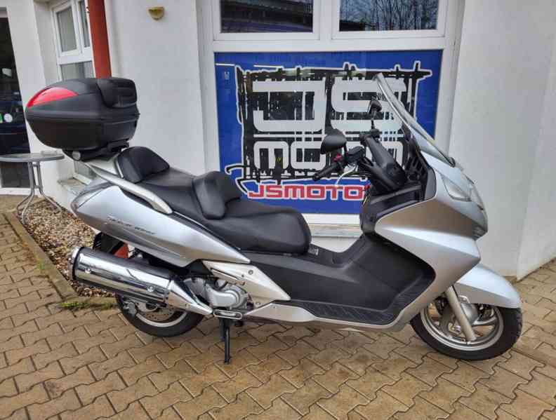 Honda FJS 600 Silverwing - foto 2