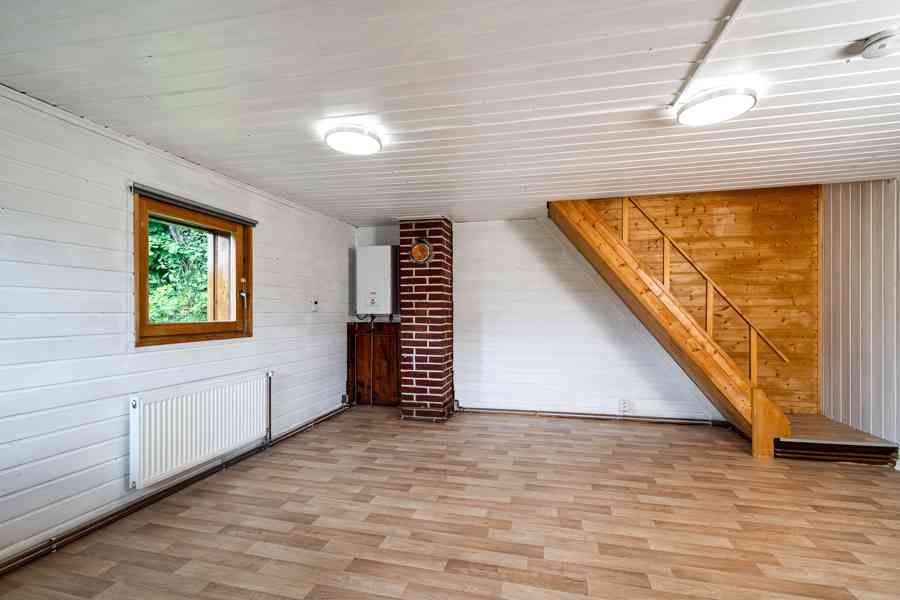 Prodej útulné chaty 3+kk na vlastním pozemku u lesa. Roztoky - foto 9