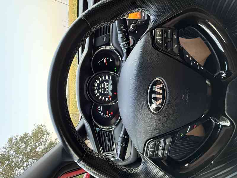 Kia Ceed Combi SW 1.6 CRDI 100Kw GT- LINE - foto 12