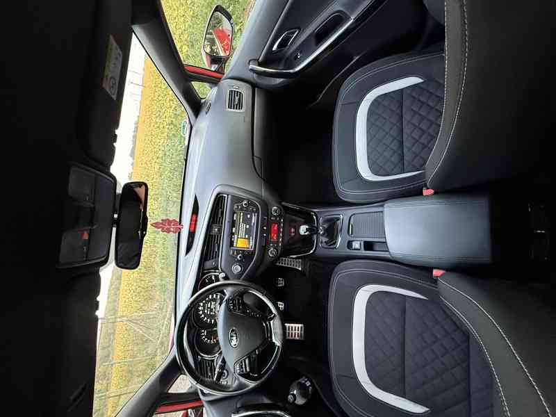 Kia Ceed Combi SW 1.6 CRDI 100Kw GT- LINE - foto 11